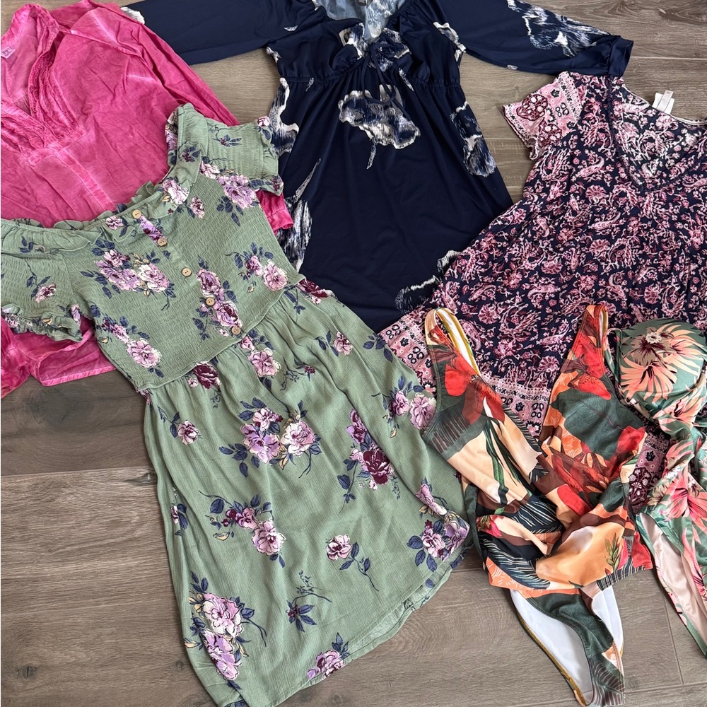 Maternity Friendly Dresses and Swim - Picture 2 of 7